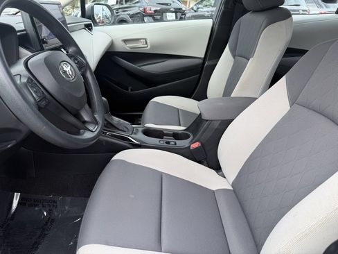 Used 2024 Toyota Corolla LE image 18