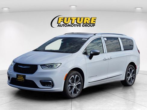 New 2026 Chrysler Pacifica Pinnacle image 8