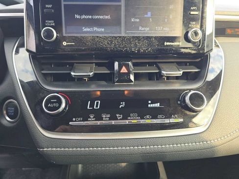 Used 2022 Toyota Corolla SE image 28