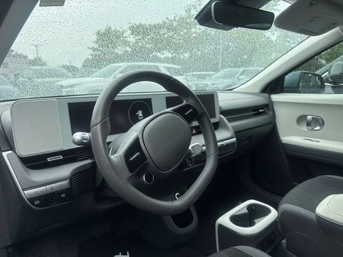 Used 2024 Hyundai Ioniq 5 SEL RWD image 11
