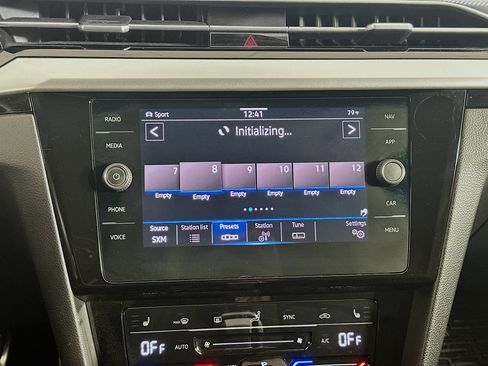 Used 2022 Volkswagen Arteon SE FWD image 19