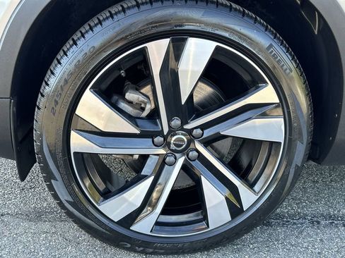 Certified 2023 Volvo XC40 B5 Plus w/ Protection Package Premier AWD/4WD image 10