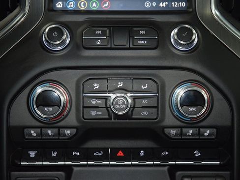 Used 2022 GMC Sierra 3500 Denali w/ Denali Ultimate Package image 36