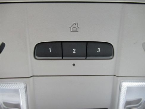 Used 2019 Chevrolet Equinox LT FWD image 26