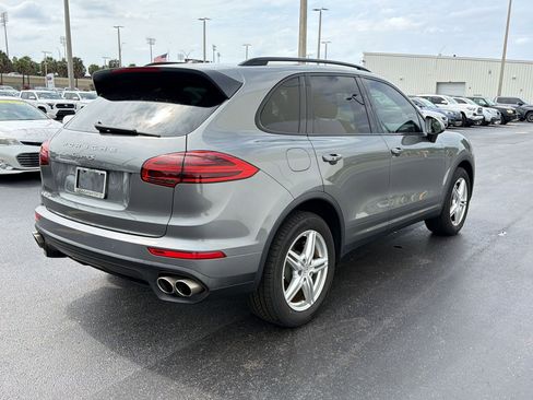 Used 2017 Porsche Cayenne S AWD/4WD image 9