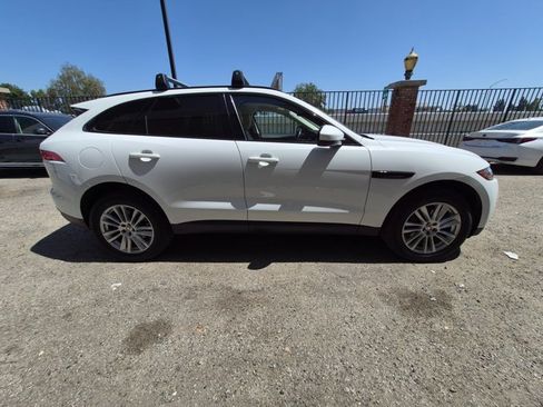 Used 2018 Jaguar F-PACE Prestige AWD/4WD image 4