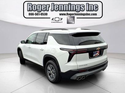Used 2025 Chevrolet Traverse LT w/ Driver Confidence Package