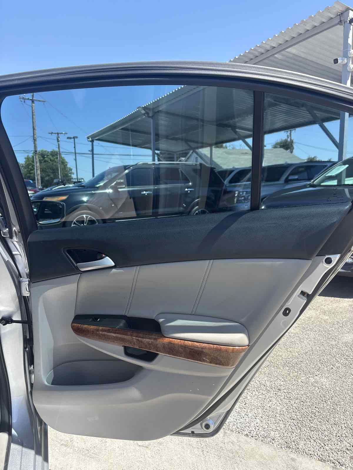 Used 2012 Honda Accord EX-L image 12
