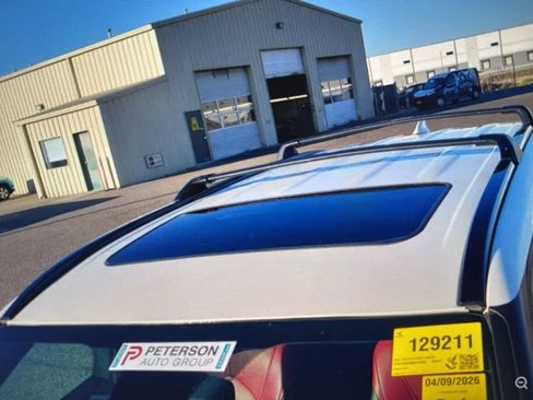 Used 2021 Toyota Highlander XSE image 6