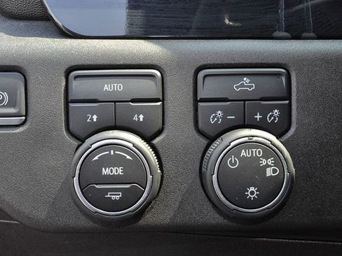 Used 2023 Chevrolet Silverado 1500 LT w/ Protection Package AWD/4WD image 27