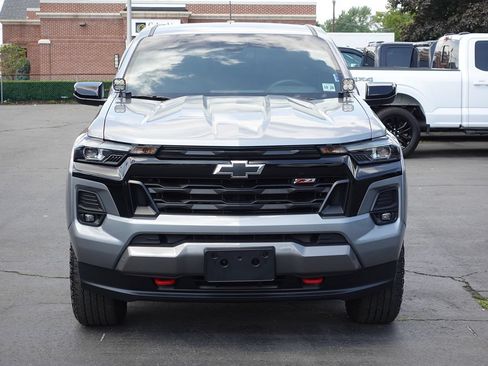 Used 2023 Chevrolet Colorado Z71 w/ Z71 Convenience Package 2 AWD/4WD image 5