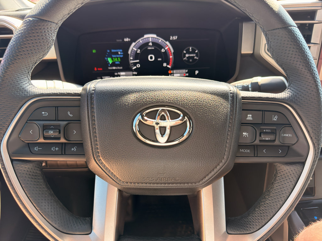 Used 2025 Toyota Tundra Limited AWD/4WD image 26