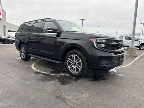 Used 2025 Ford Expedition Max Active image 3