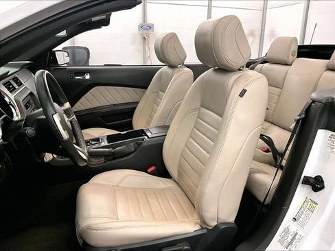 Used 2014 Ford Mustang Premium RWD image 24