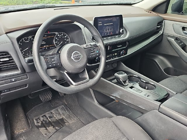 Used 2021 Nissan Rogue SV FWD image 17
