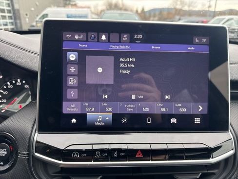 Certified 2022 Jeep Compass Altitude w/ Convenience Group image 19