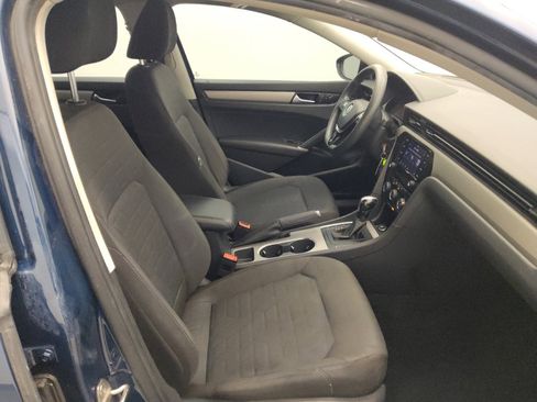 Used 2020 Volkswagen Passat 2.0T S image 21