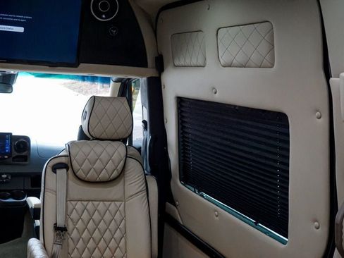 Used 2021 Mercedes-Benz Sprinter 3500 image 41