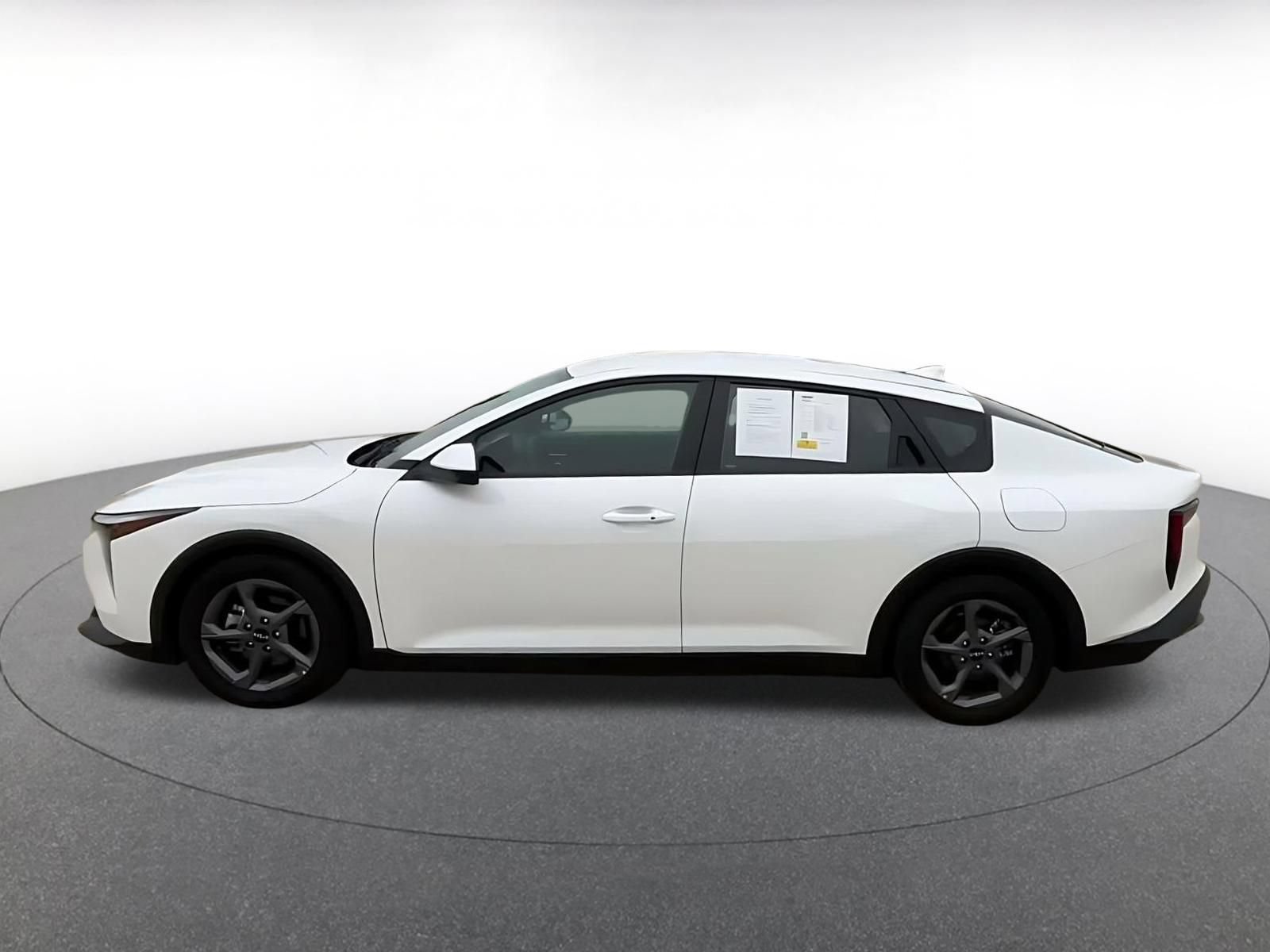 Used 2025 Kia K4 FWD image 10