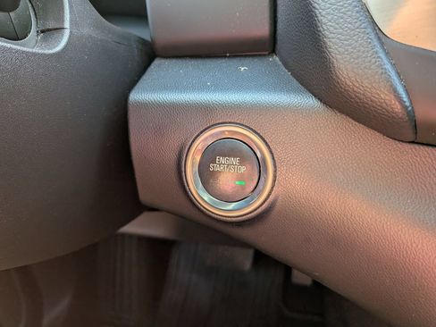 Used 2022 GMC Terrain SLE FWD image 19