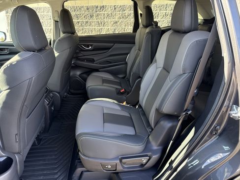 Used 2025 Subaru Ascent Onyx Edition image 18