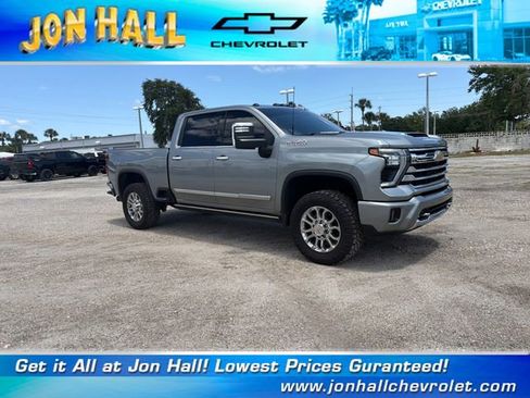 Used 2025 Chevrolet Silverado 2500 High Country w/ High Country Premium Package AWD/4WD image 19