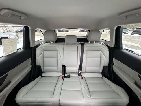 New 2026 Lincoln Nautilus Premier image 22