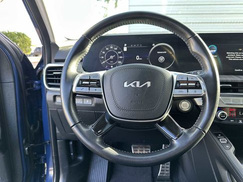 Used 2024 Kia Telluride SX w/ Towing Package image 21