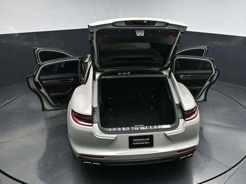 Certified 2020 Porsche Panamera GTS AWD/4WD image 31
