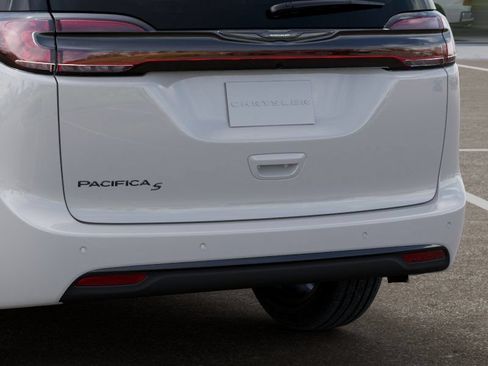New 2026 Chrysler Pacifica Select w/ S Appearance Package FWD image 14