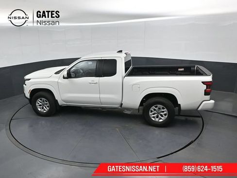 Used 2024 Nissan Frontier SV AWD/4WD image 46
