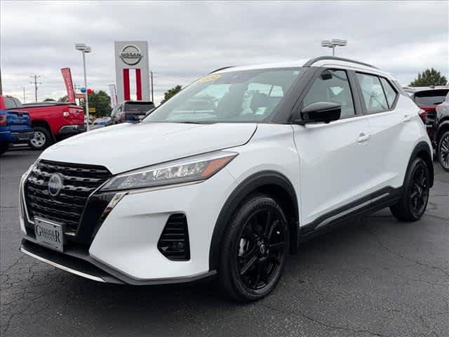 Used 2024 Nissan Kicks SR w/ SR Premium Package FWD image 8