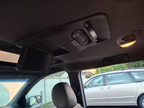 Used 2010 Honda Odyssey EX-L image 18