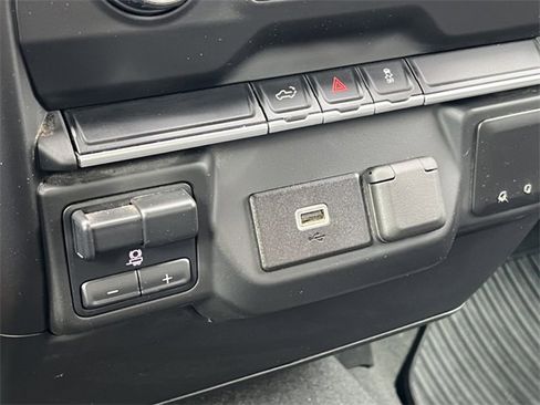 Used 2019 Chevrolet Silverado 1500 Custom image 27