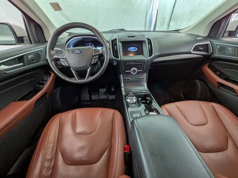 Certified 2019 Ford Edge Titanium w/ Equipment Group 301A image 11