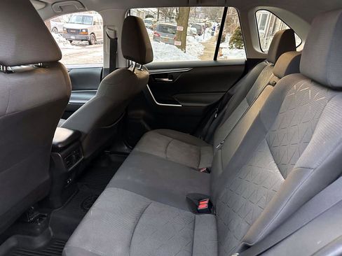 Certified 2021 Toyota RAV4 XLE image 17
