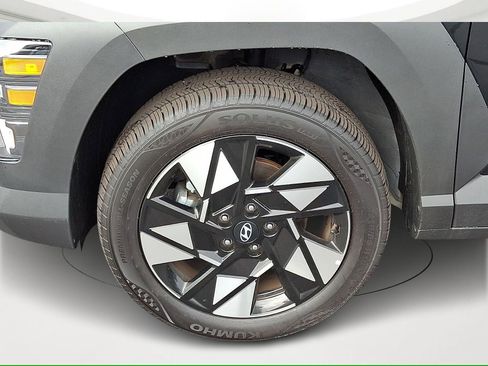 Used 2025 Hyundai Kona SEL image 8