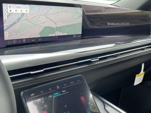 New 2026 Cadillac Escalade Sport w/ LPO, ONYX Package AWD/4WD image 29