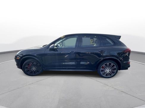 Used 2018 Porsche Cayenne GTS image 9