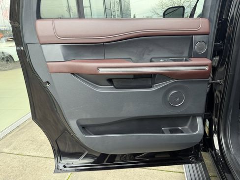Used 2024 Ford Expedition Max Limited image 30