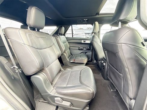 Used 2023 Ford Explorer ST w/ Equipment Group 401A image 32