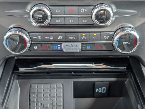 New 2026 Ford F250 Lariat w/ Lariat Ultimate Package AWD/4WD image 19