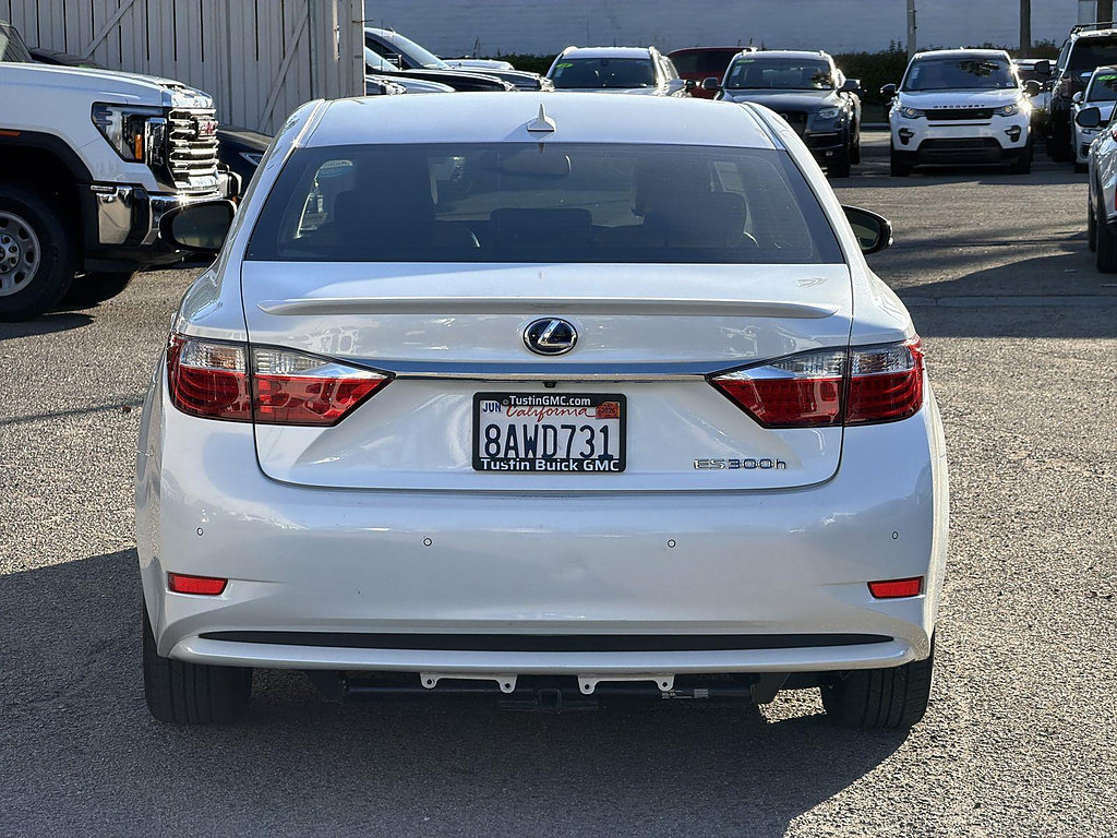 Used 2013 Lexus ES 300h w/ Premium Pkg FWD image 6