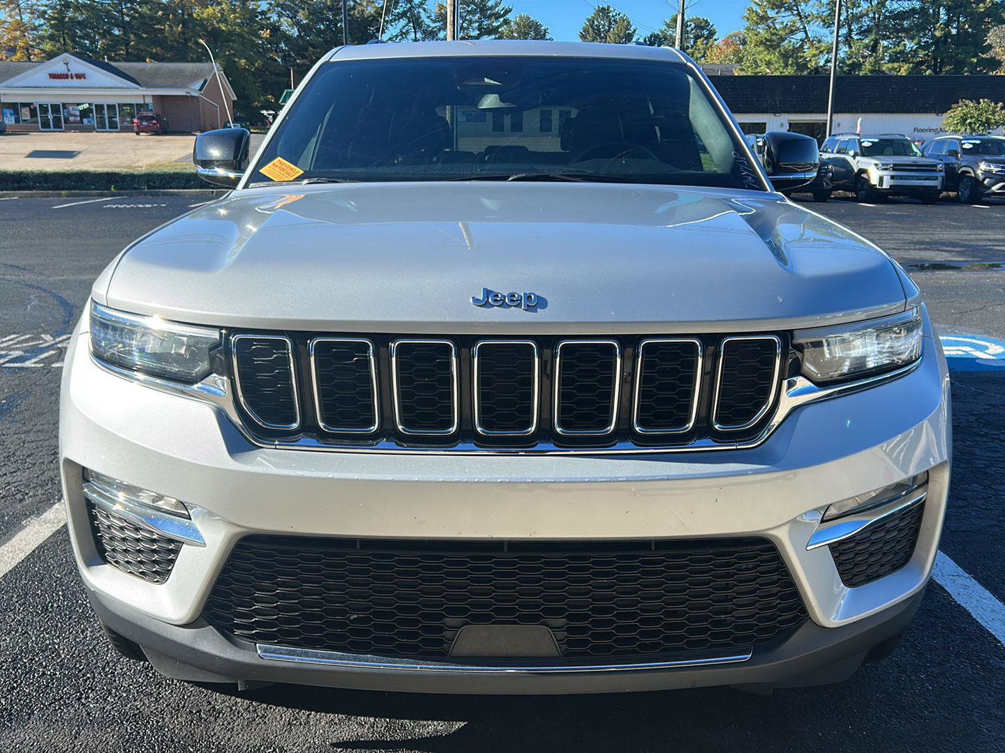 Used 2024 Jeep Grand Cherokee Limited 4xe AWD/4WD image 11