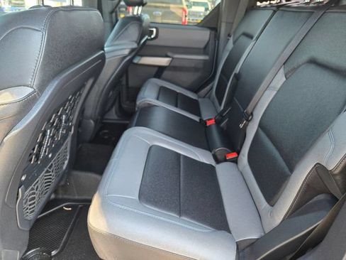 Used 2023 Ford Bronco Black Diamond AWD/4WD image 10