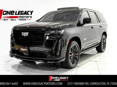 Used 2024 Cadillac Escalade V w/ LPO, ONYX Package