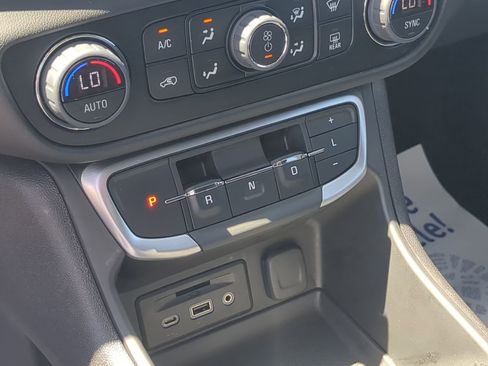 Certified 2024 GMC Terrain SLT AWD/4WD image 14