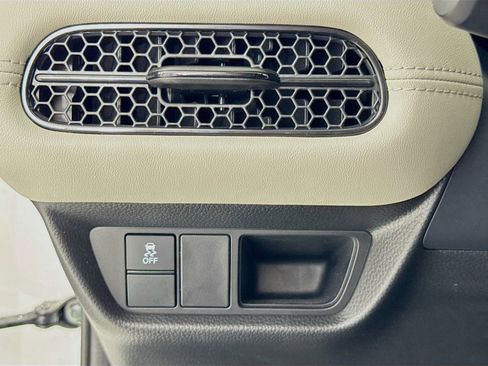 Used 2024 Honda HR-V LX image 11