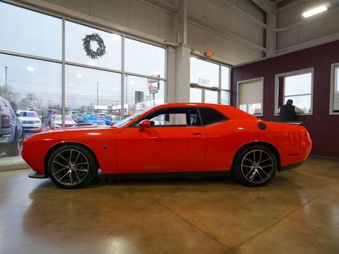 Used 2016 Dodge Challenger R/T Scat Pack image 6