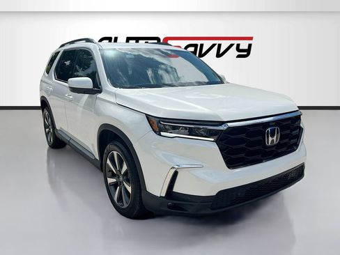 Used 2024 Honda Pilot Elite image 1